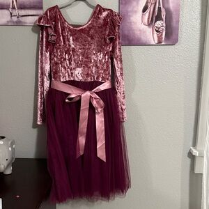 Girls size 6-7 Spring Dress With Satin Bow preloved like new pink burgundy